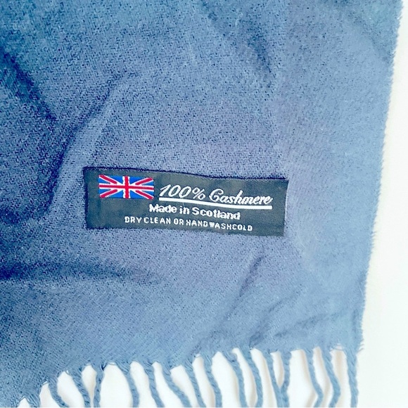 Made in Scotland 100% Cashmere Blue Solid Winter Scarf - Picture 2 of 4